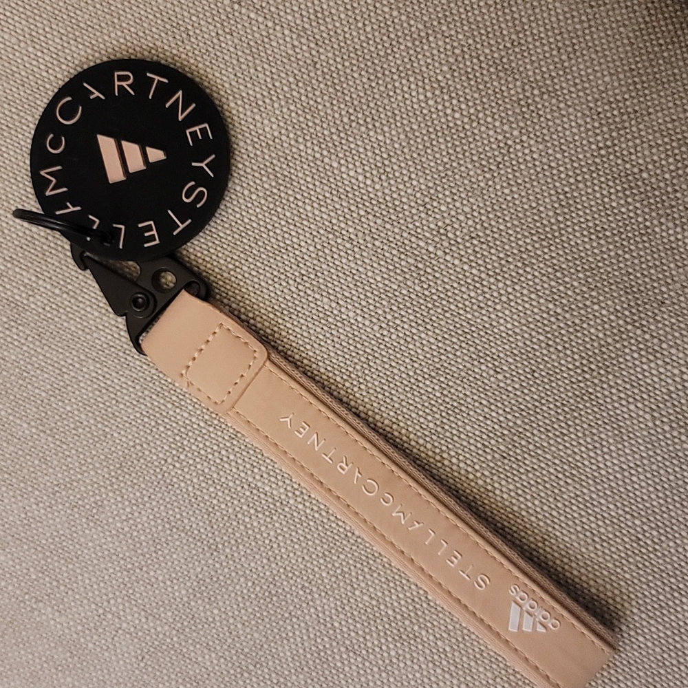 EUC Stella Mccartney x Adidas key ring